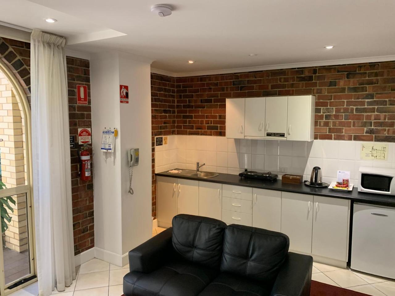 Ensenada Motor Inn And Suites Adelaide Dış mekan fotoğraf