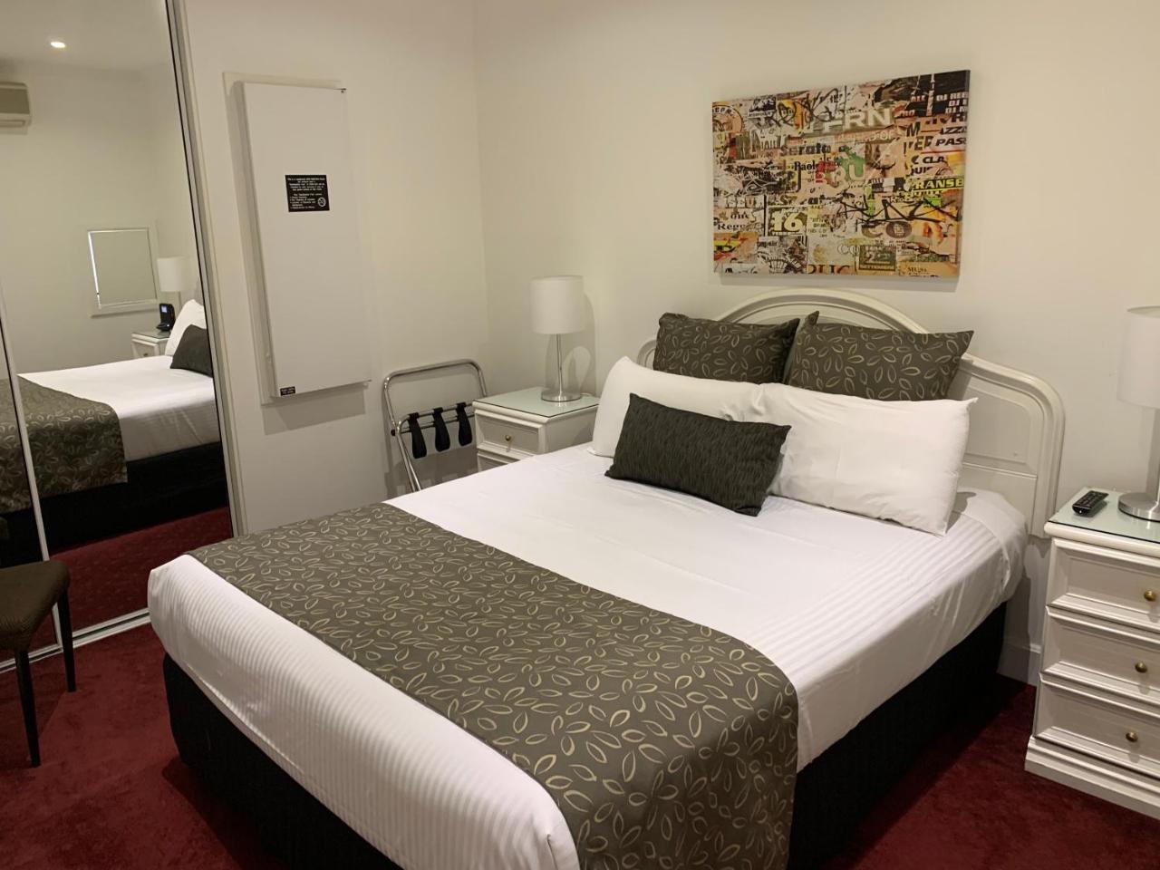 Ensenada Motor Inn And Suites Adelaide Dış mekan fotoğraf