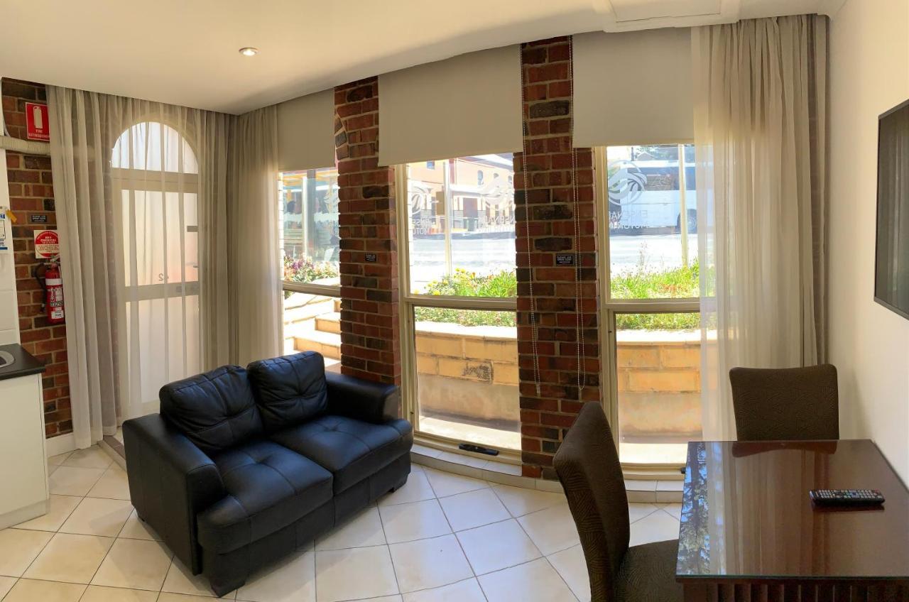 Ensenada Motor Inn And Suites Adelaide Dış mekan fotoğraf